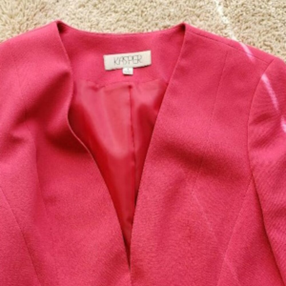 Kasper Raspberry Spring Open Jacket with ¾ quarter sleeves - Picture 2 of 2